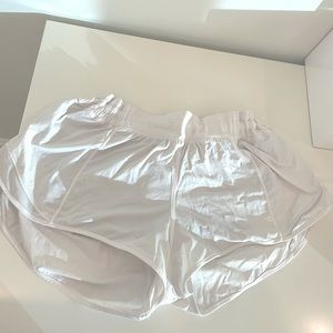 White lululemon hotty-hot 2.5, size 12